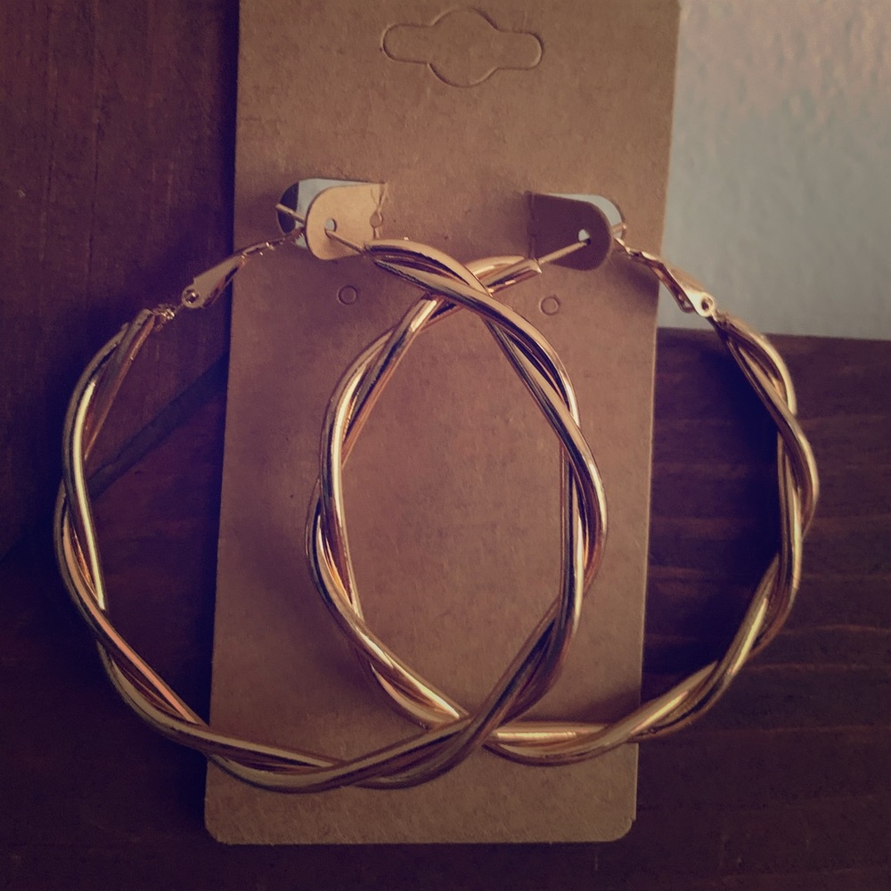 Twisted Hoops in Goldtone!